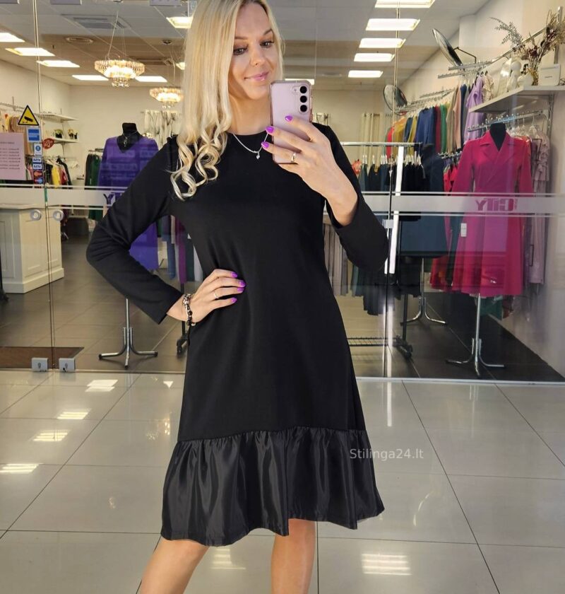 Juoda trikotažinė suknelė, varpelio formos, su eko odos rauktu sijonuku