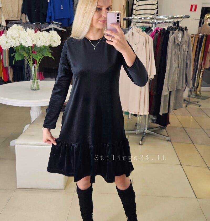 Varpelio silueto, minkšta, jauki veliūrinė (barchatinė) suknelė, juodos spalvos