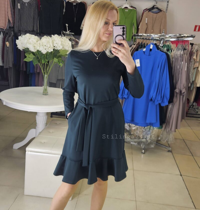 Klasikinė, varpelio formos suknelė su raukinuku apačioje, žalios spalvos